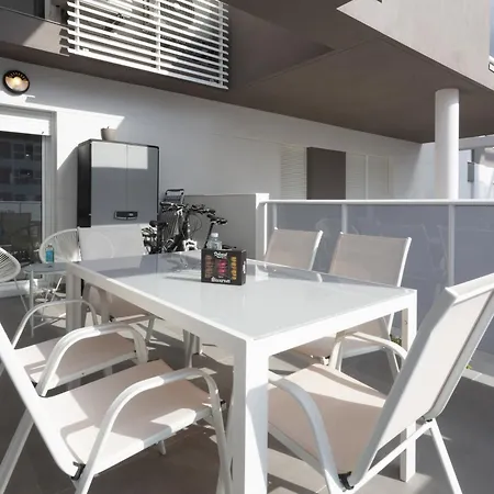 Apartment At Gregal I Piles