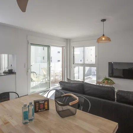 Apartment At Gregal I *